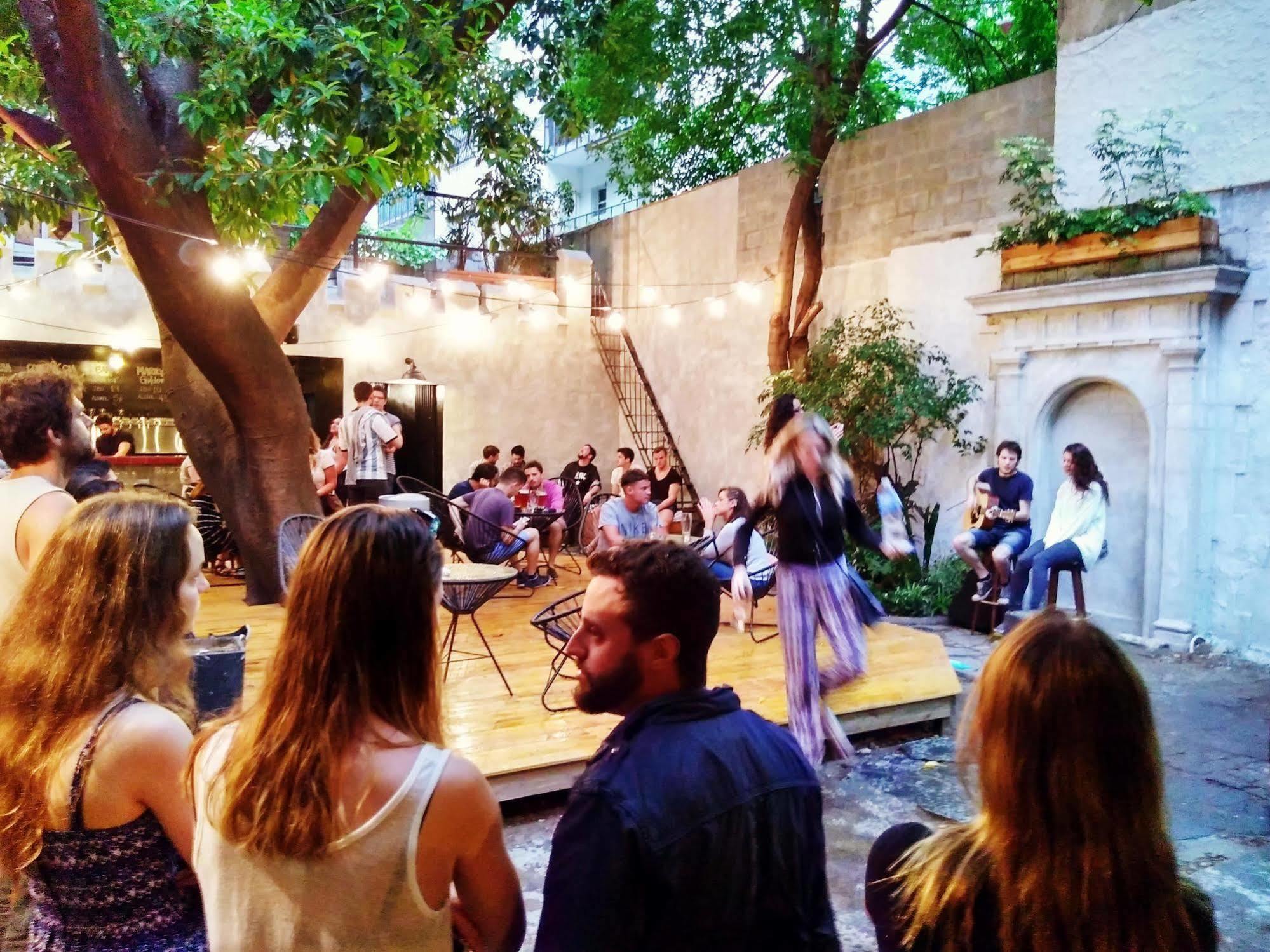 Hostel Art Factory Beer Garden Buenos Aires Exterior foto
